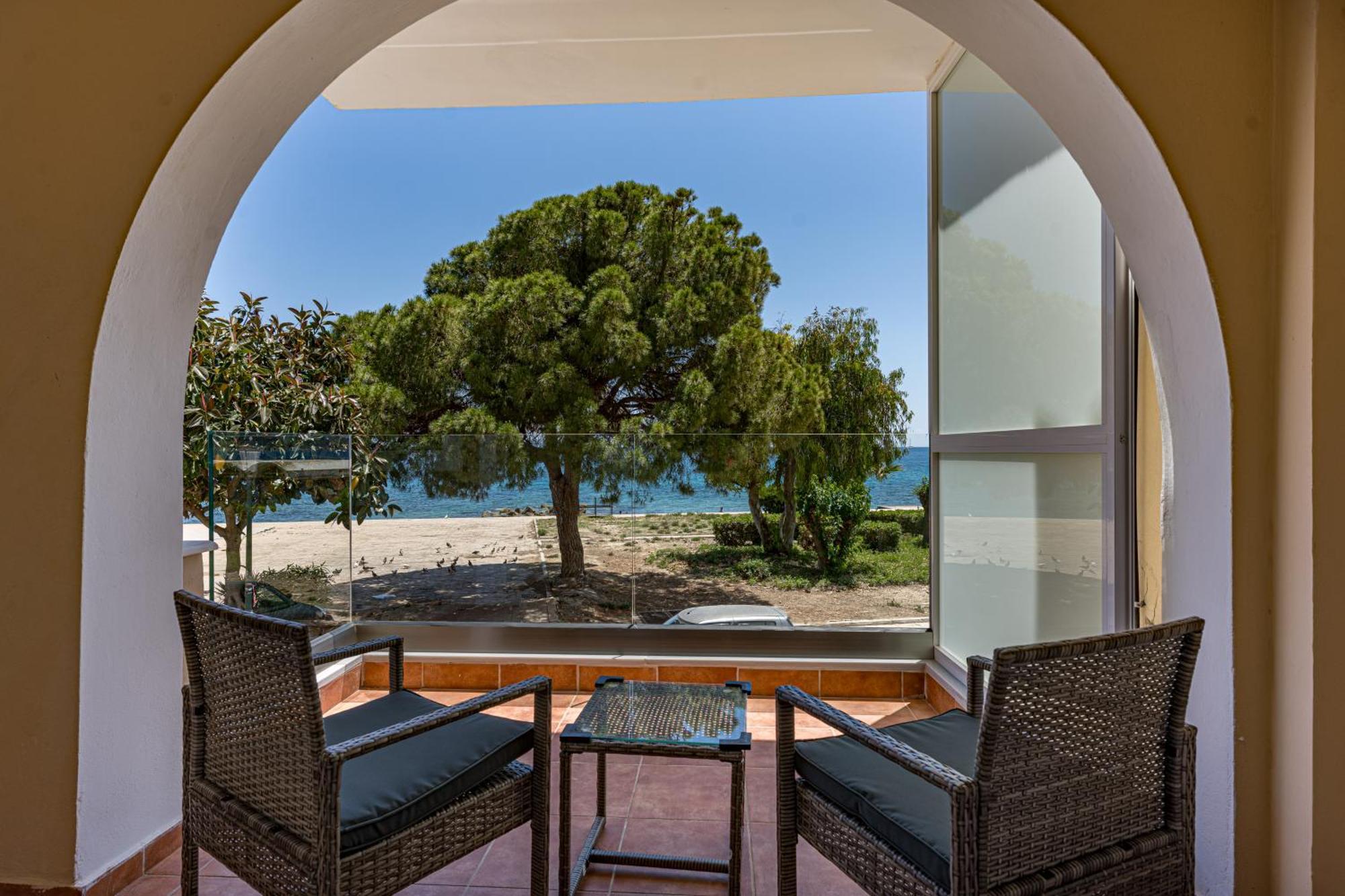 Seafront Spirit Suites Закінф Екстер'єр фото
